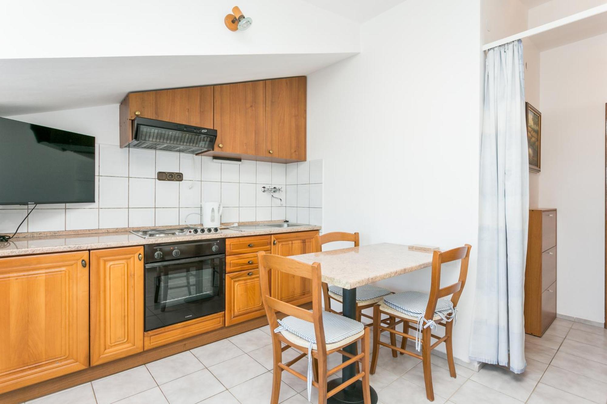 Seaside Apartments With A Swimming Pool Okrug Gornji, Ciovo - 11374 Trogir Buitenkant foto