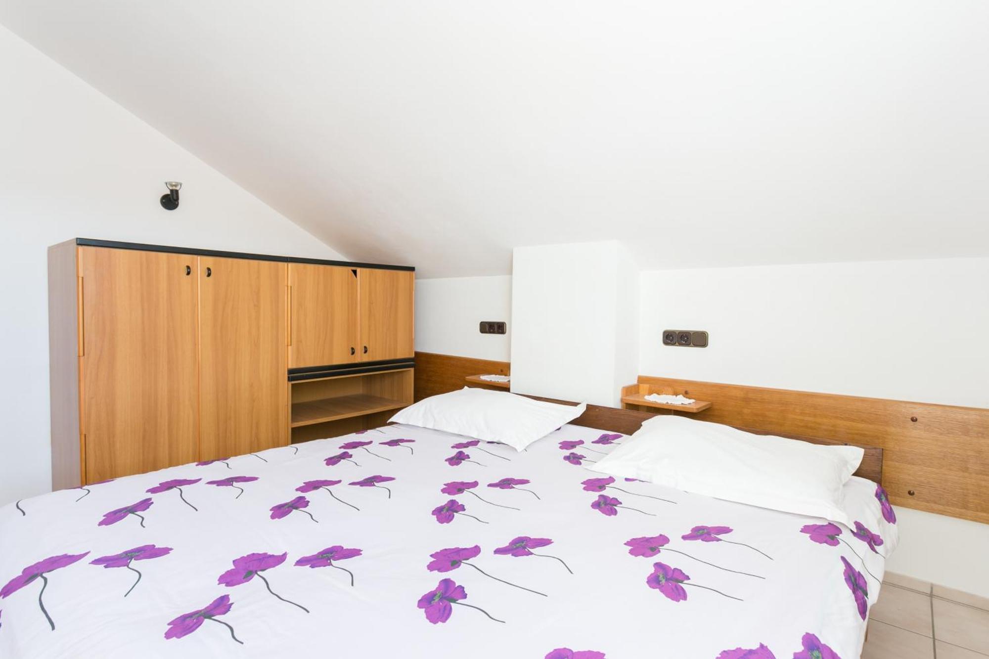 Seaside Apartments With A Swimming Pool Okrug Gornji, Ciovo - 11374 Trogir Kamer foto