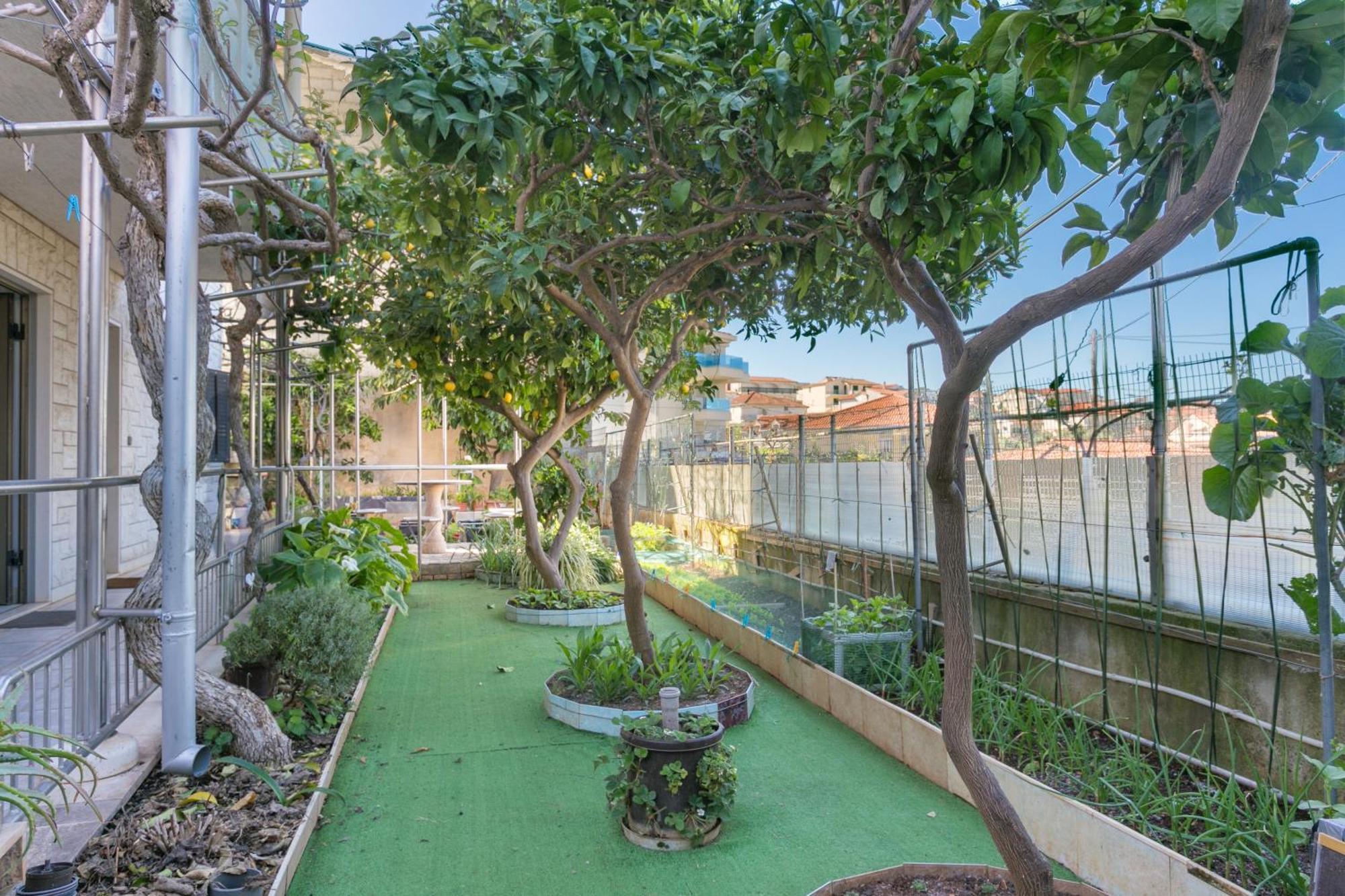 Seaside Apartments With A Swimming Pool Okrug Gornji, Ciovo - 11374 Trogir Buitenkant foto