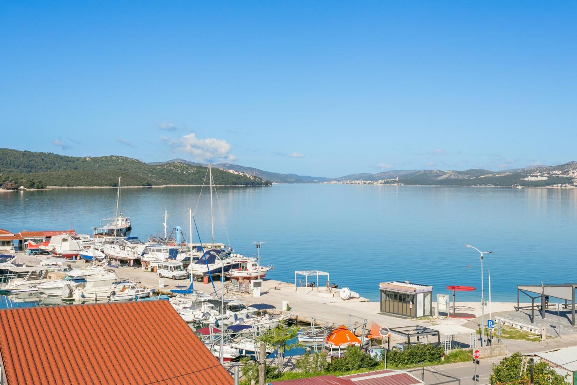 Seaside Apartments With A Swimming Pool Okrug Gornji, Ciovo - 11374 Trogir Buitenkant foto
