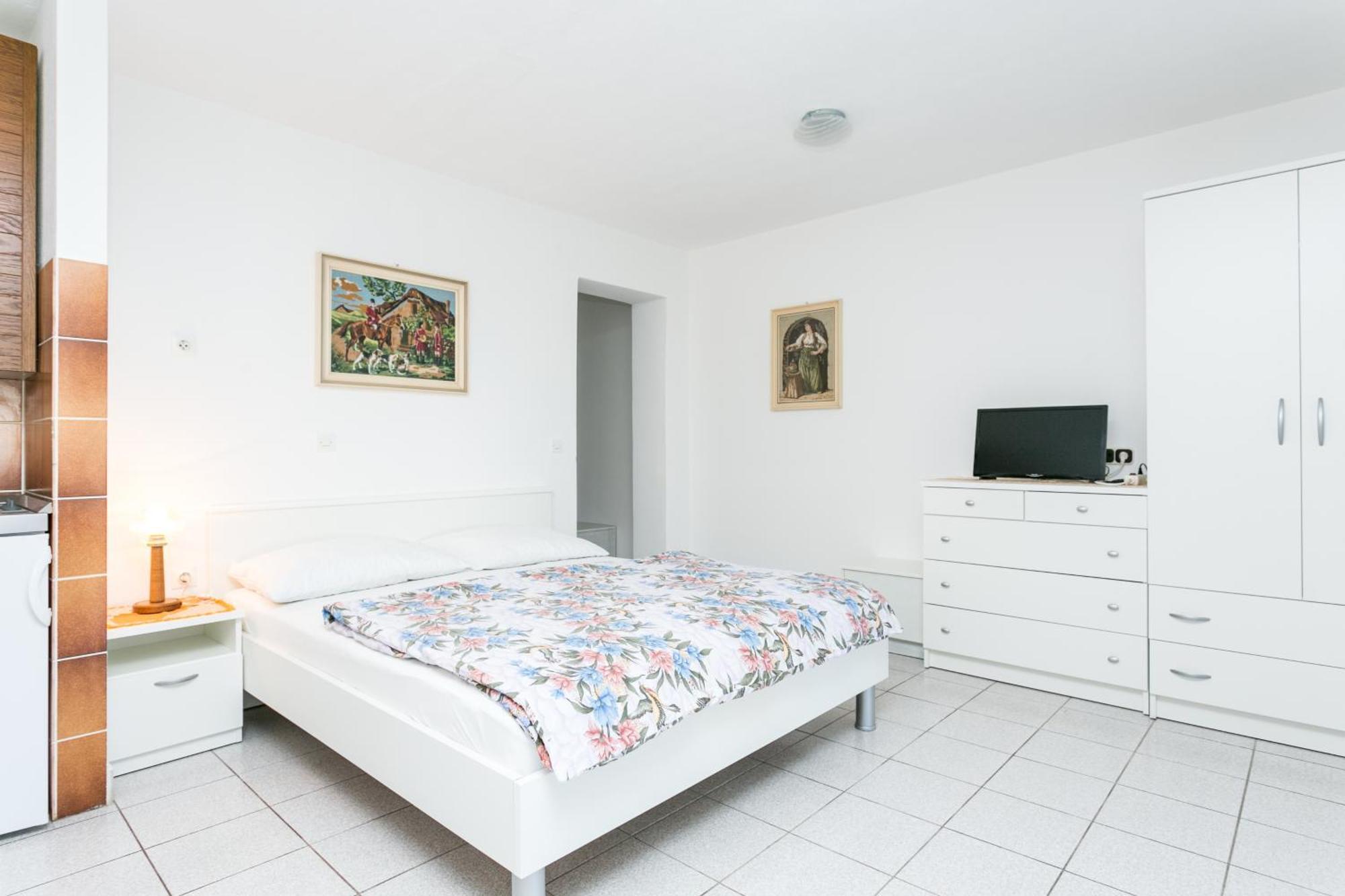 Seaside Apartments With A Swimming Pool Okrug Gornji, Ciovo - 11374 Trogir Buitenkant foto